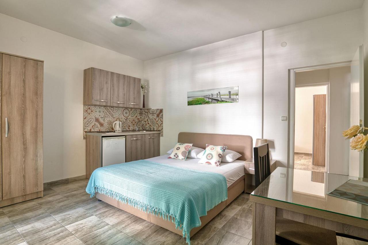 Apartmani Agape Petrovac エクステリア 写真