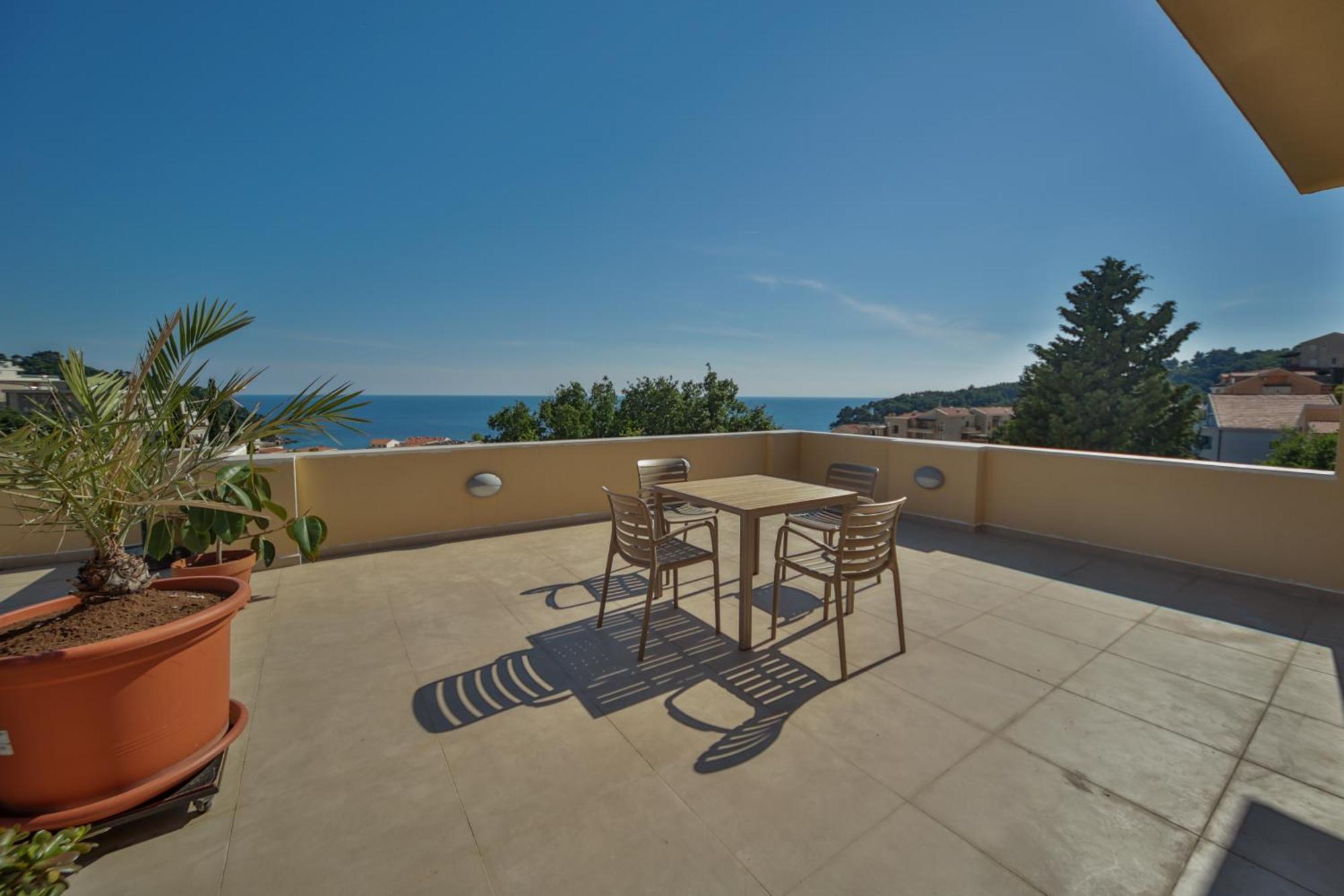 Apartmani Agape Petrovac エクステリア 写真