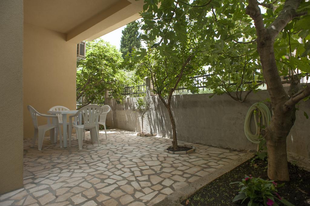 Apartmani Agape Petrovac エクステリア 写真