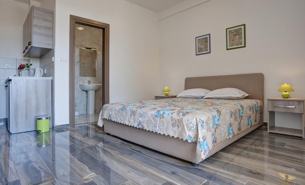 Apartmani Agape Petrovac エクステリア 写真