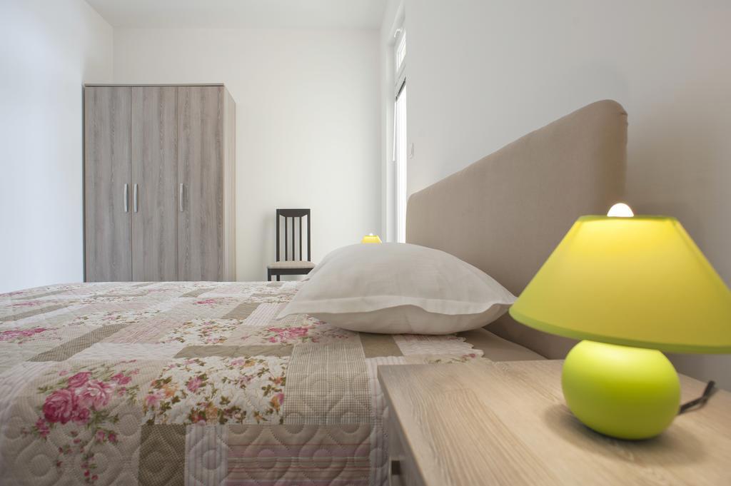 Apartmani Agape Petrovac エクステリア 写真