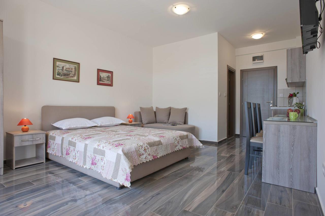 Apartmani Agape Petrovac エクステリア 写真