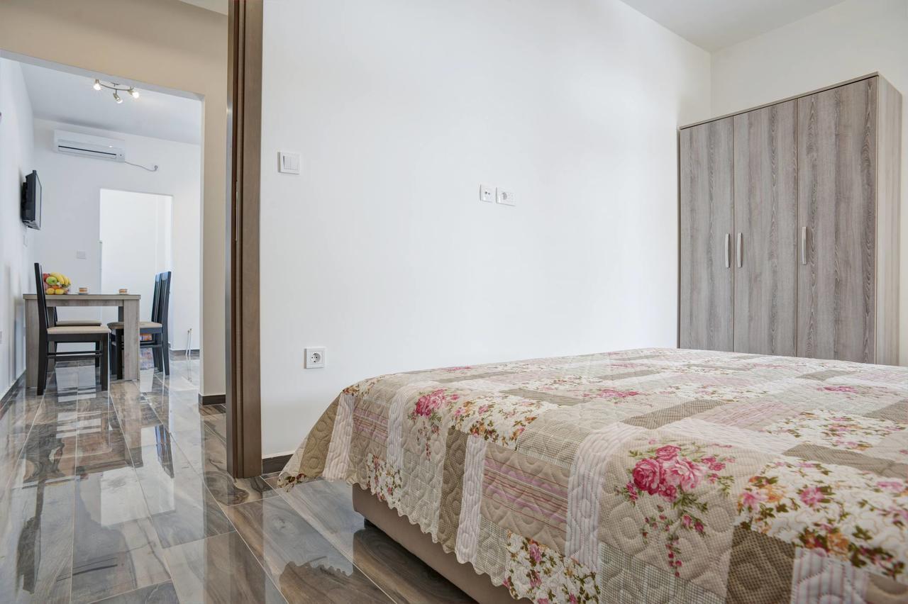 Apartmani Agape Petrovac エクステリア 写真