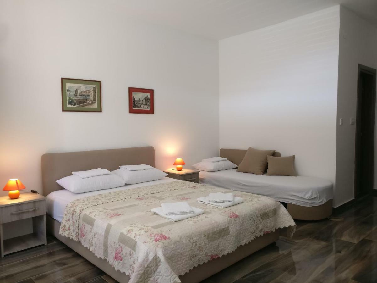 Apartmani Agape Petrovac エクステリア 写真